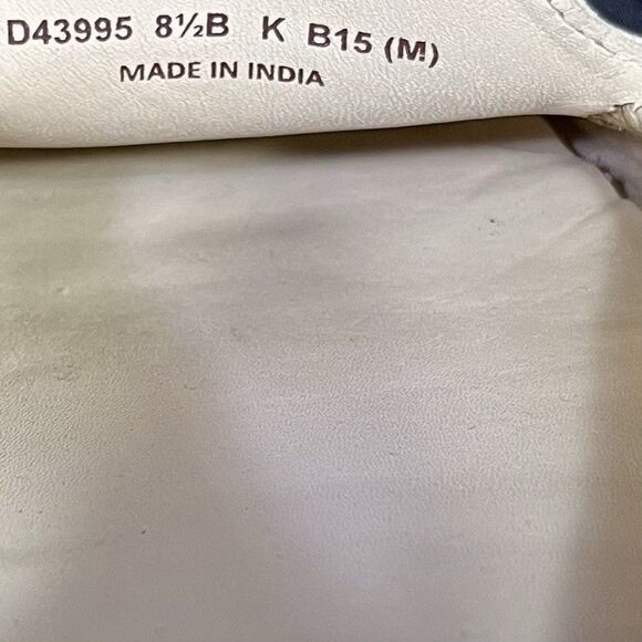 Cole Haan Driving Loafer Flats Moccasin Ivory/Beige Leather Women's Size 8.5B - Picture 7 of 7